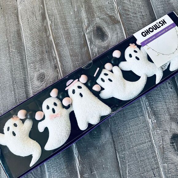 Halloween Ghost Ghoulish Plush Garland Decor - Picture 2 of 3